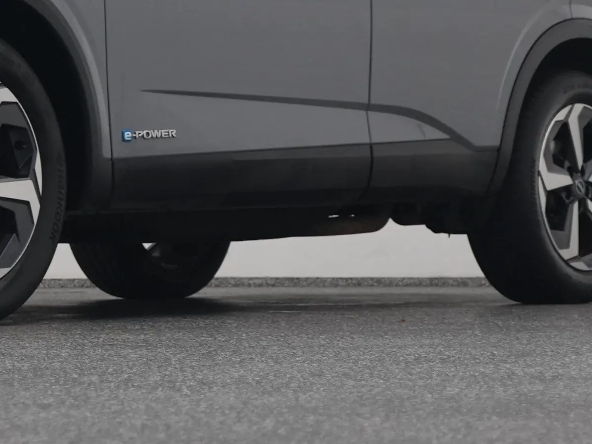 1.5 e-Power Business Design | CAMERA | ADAPTIVE | KEYLESS