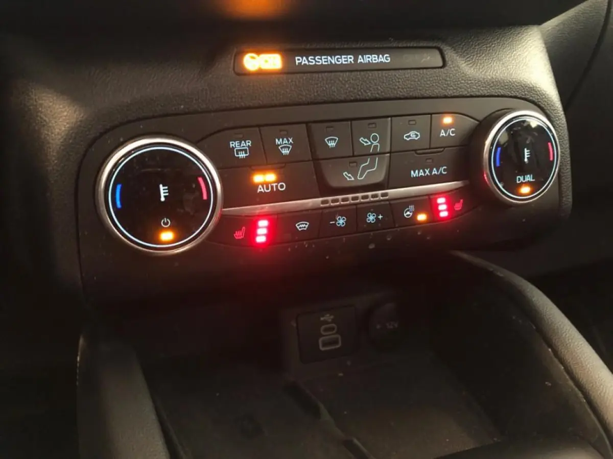 2.5 PHEV Vignale | Trekhaak | Panoramadak | Driver Assistance Pack | Technology Pack |