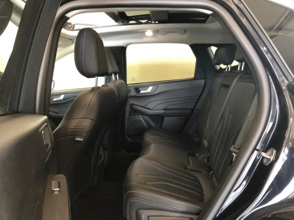 2.5 PHEV Vignale | Trekhaak | Panoramadak | Driver Assistance Pack | Technology Pack |