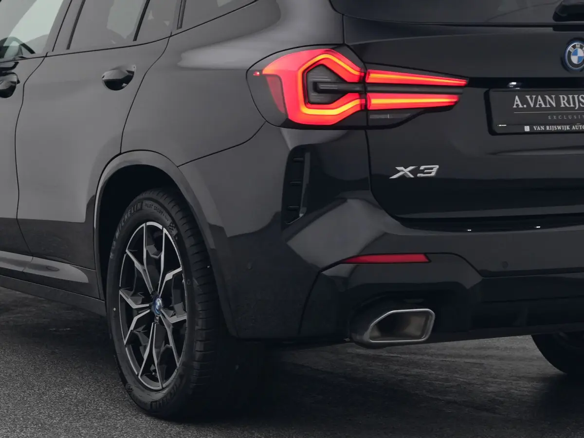 xDrive30e High Executive M-Sport | CAMERA | PANO | LEDER | KEYLESS