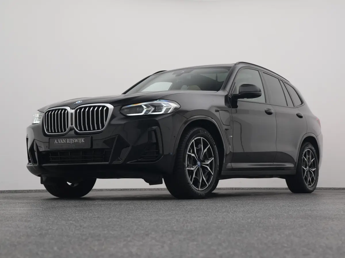 xDrive30e High Executive M-Sport | CAMERA | PANO | LEDER | KEYLESS