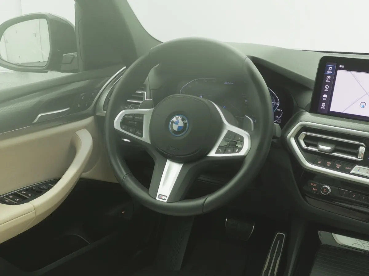 xDrive30e High Executive M-Sport | CAMERA | PANO | LEDER | KEYLESS