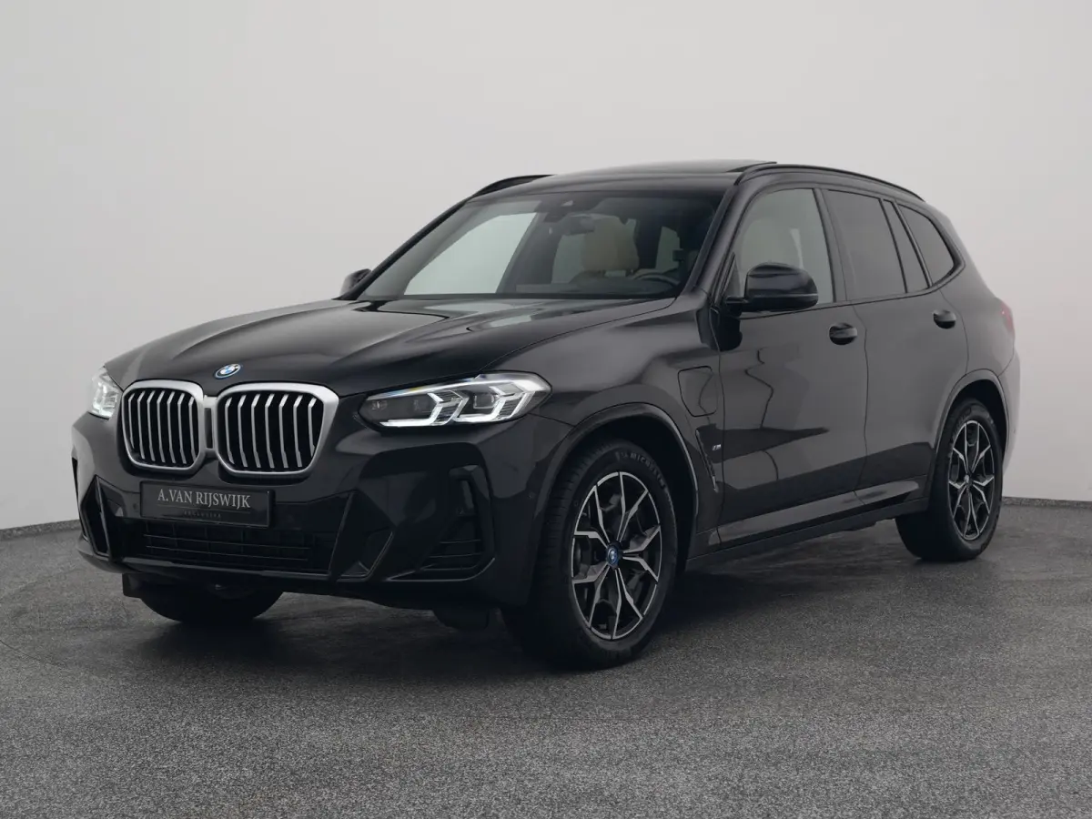 xDrive30e High Executive M-Sport | CAMERA | PANO | LEDER | KEYLESS