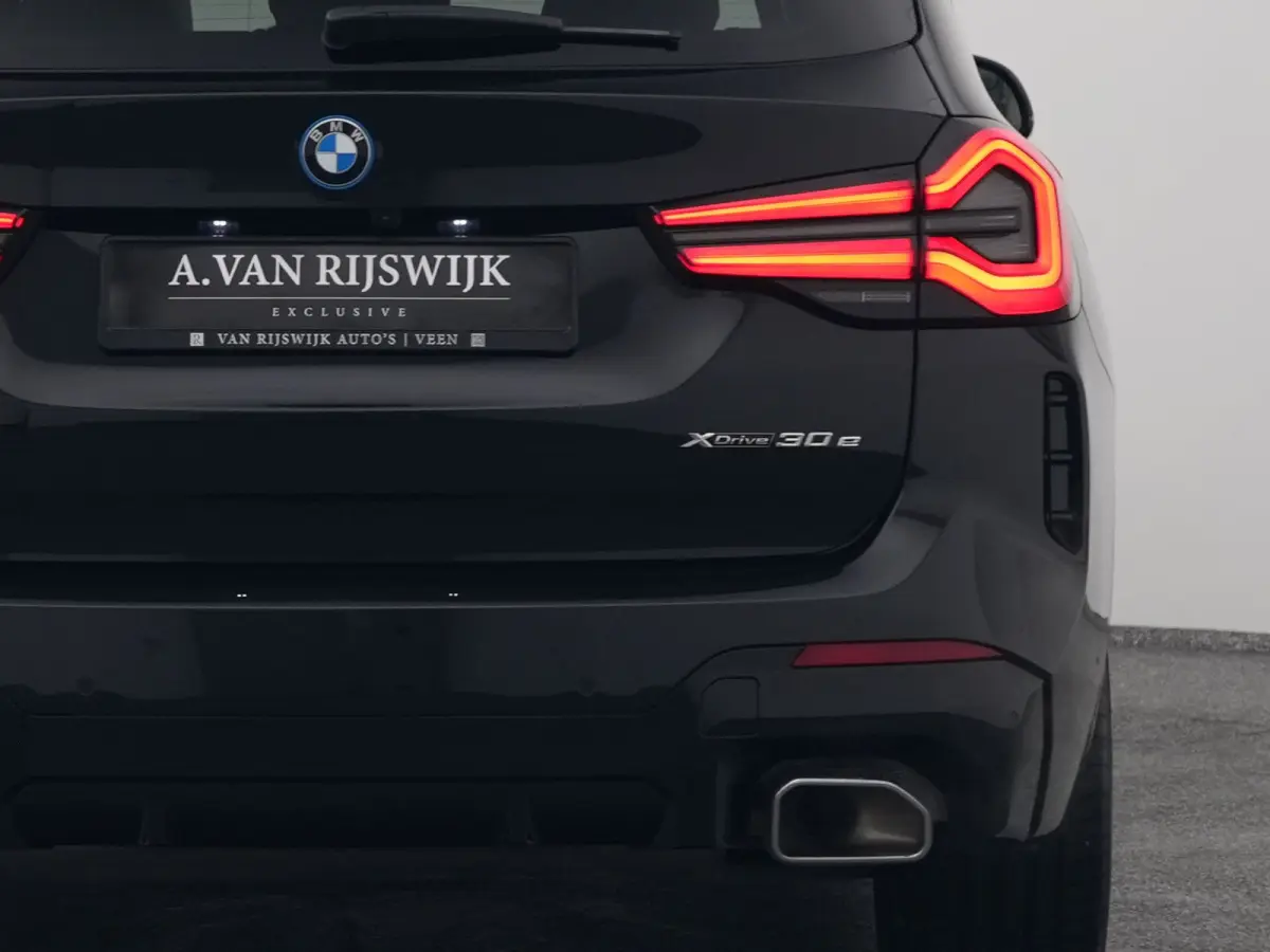 xDrive30e High Executive M-Sport | CAMERA | PANO | LEDER | KEYLESS