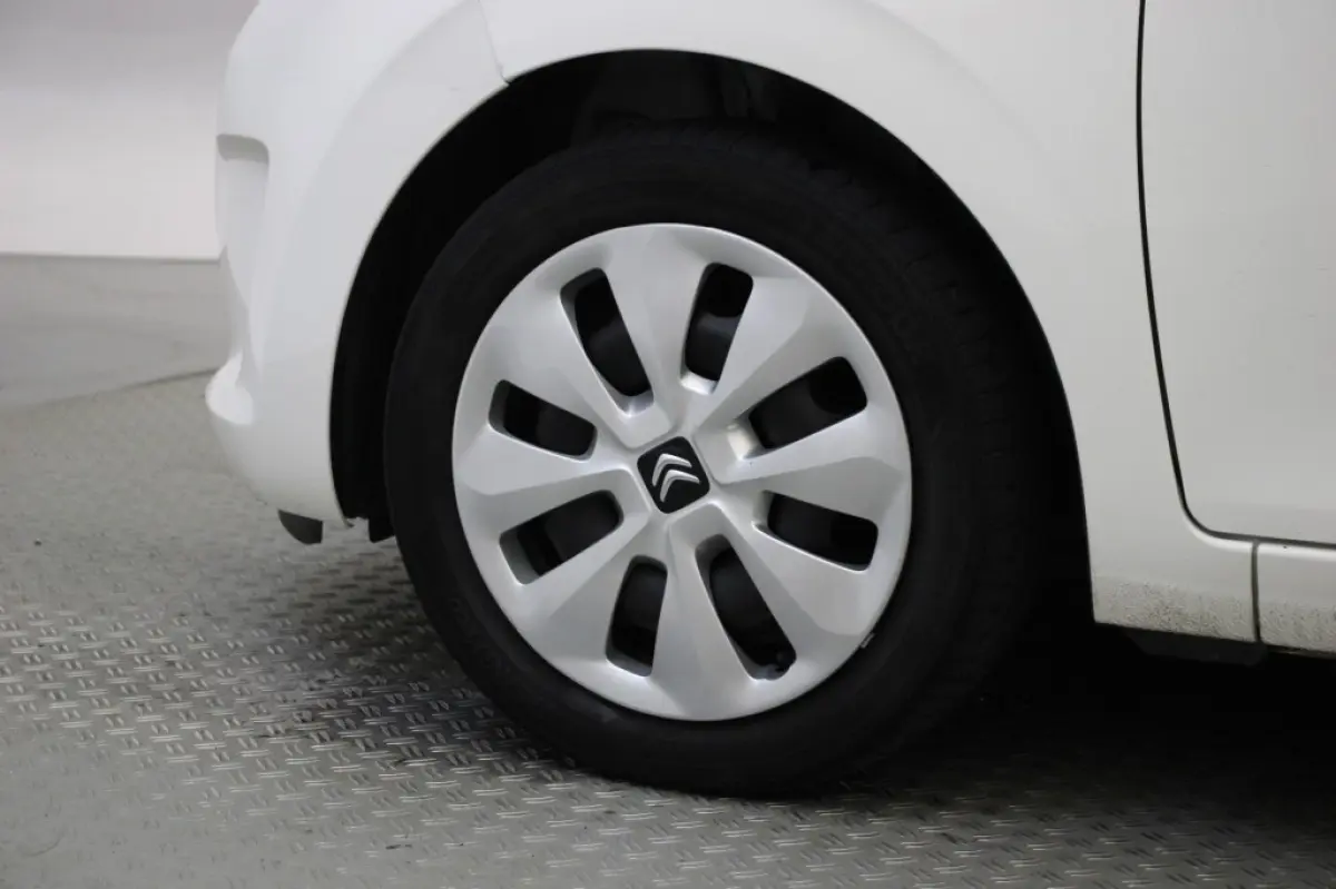 1.0 VTi Feel 5 Deurs - Airco