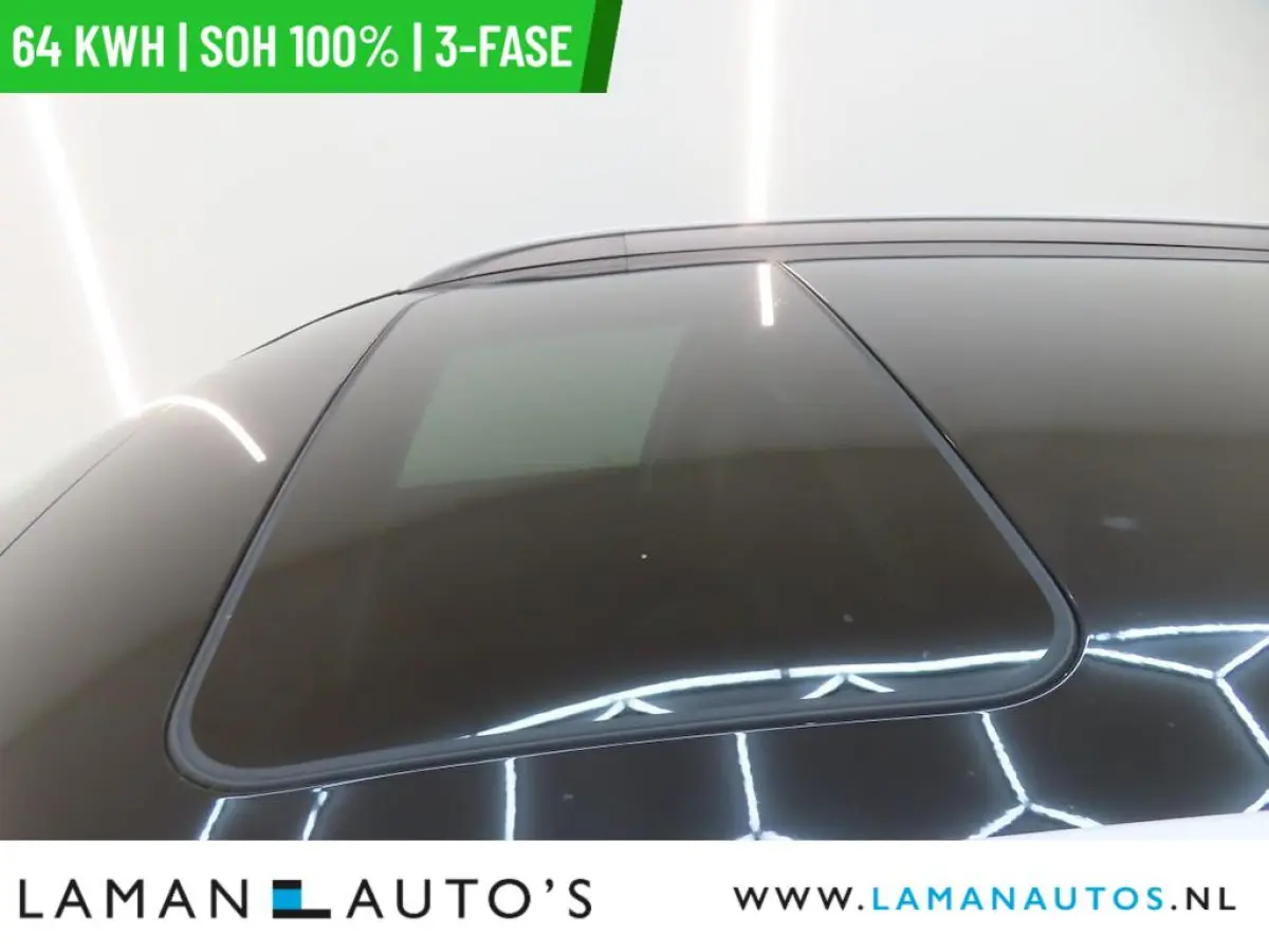 DynamicPlusLine 64 kWh | SOH 100% | 3-fase | Open dak CarPlay ECC Nav ACC 17" LMV LED Camera Metallic | EV Voorschoten