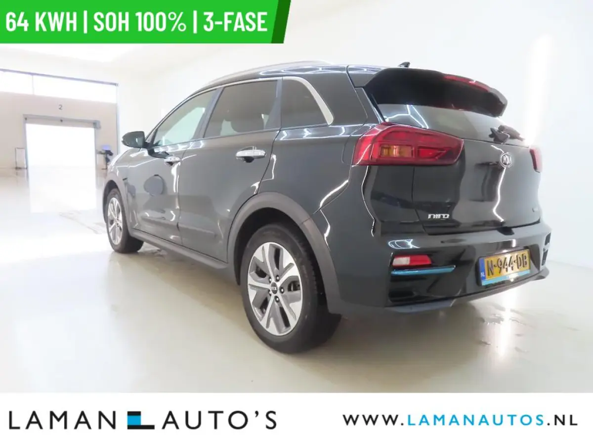 DynamicPlusLine 64 kWh | SOH 100% | 3-fase | Open dak CarPlay ECC Nav ACC 17" LMV LED Camera Metallic | EV Voorschoten