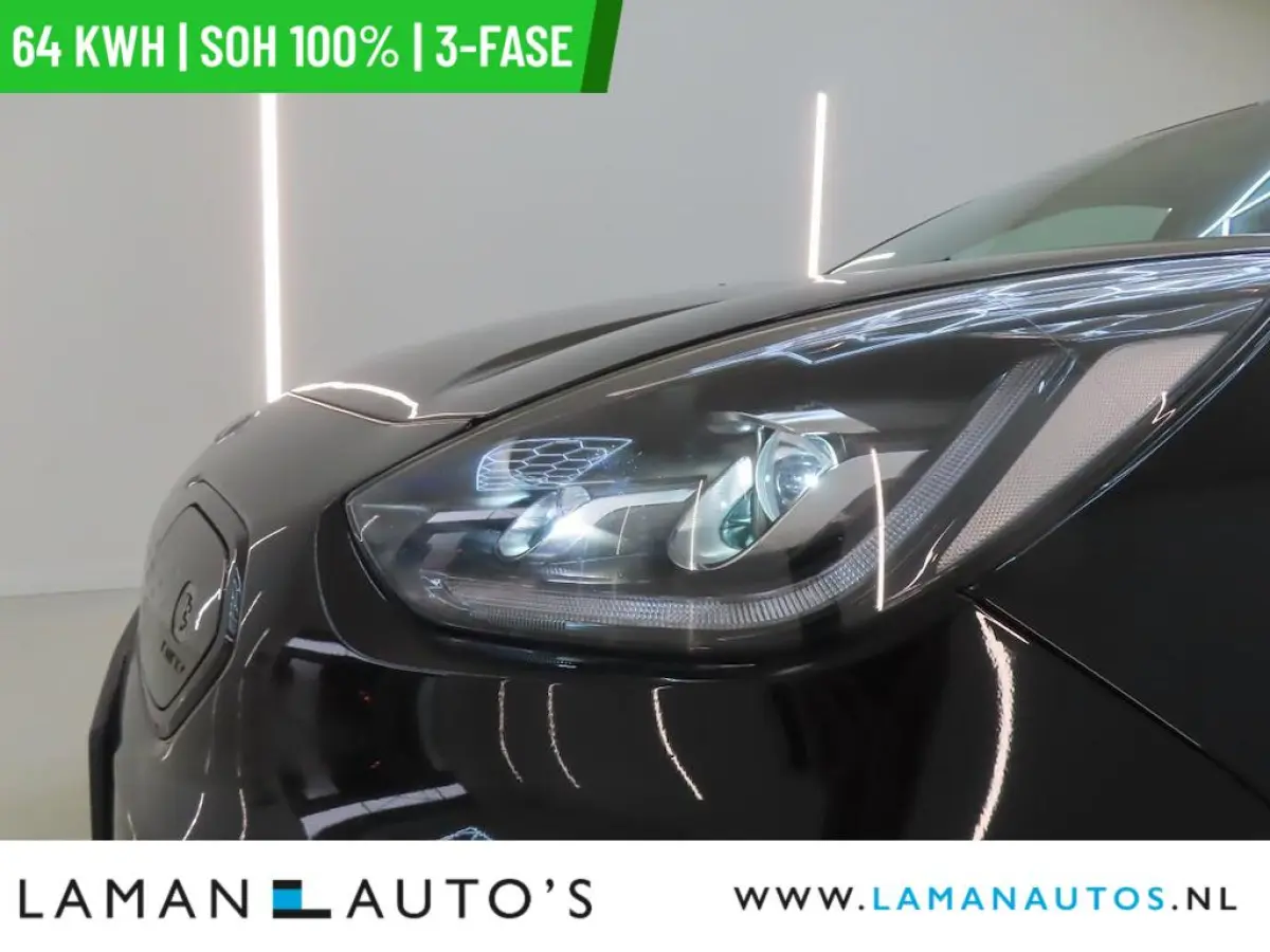 DynamicPlusLine 64 kWh | SOH 100% | 3-fase | Open dak CarPlay ECC Nav ACC 17" LMV LED Camera Metallic | EV Voorschoten