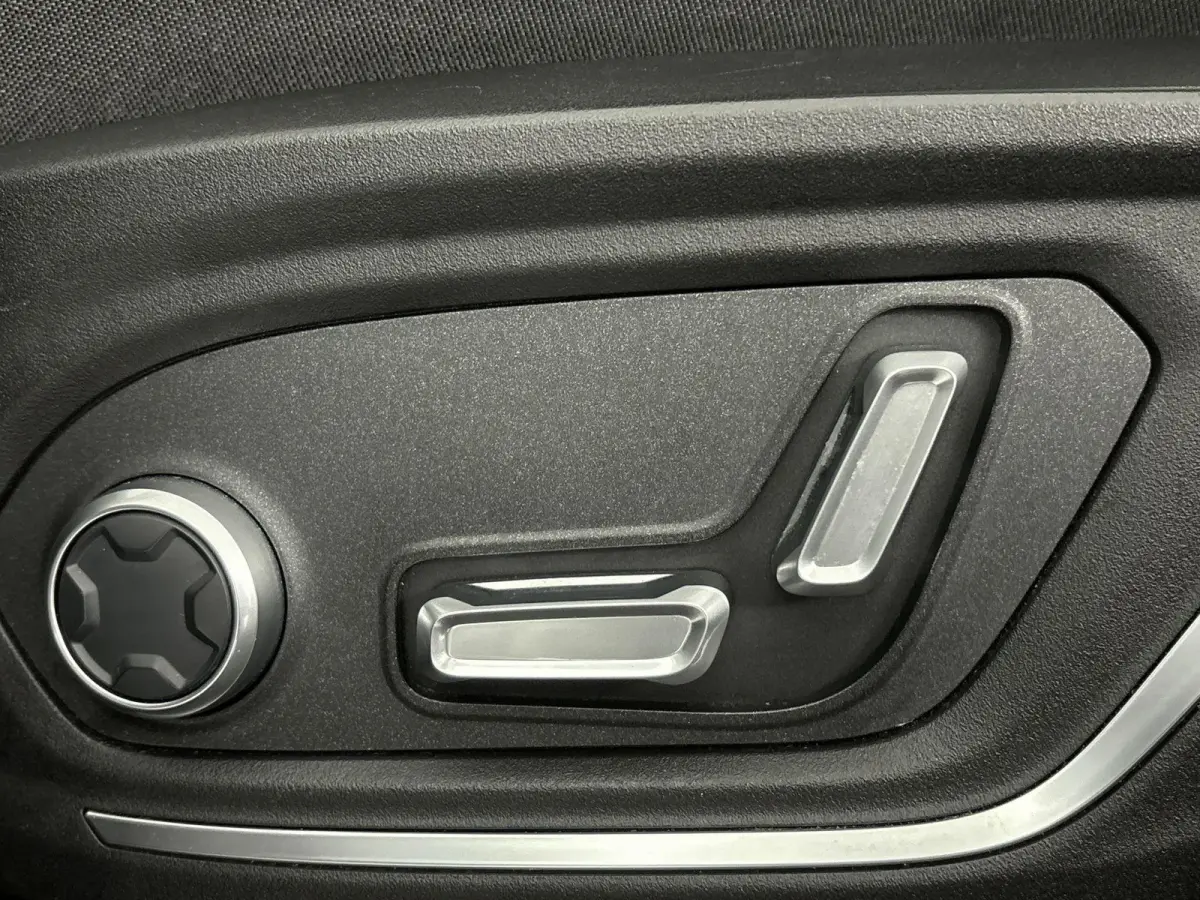 1.5 PHEV | Origineel Nederlands | Automaat | Stoelverwarming | Dodehoekdetectie | 360-Camera | Achteruitrijcamera | Panorama/Schuifkanteldak