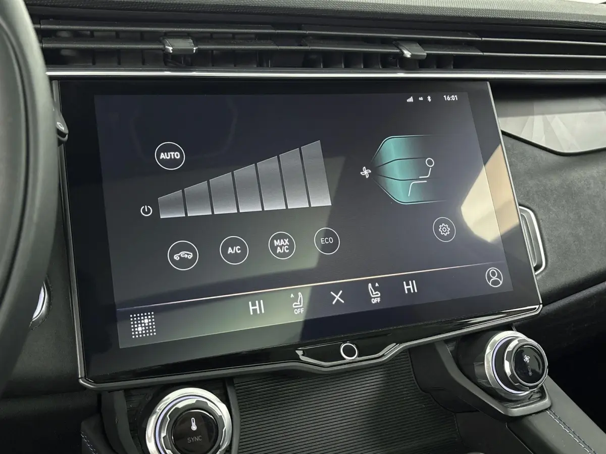 1.5 PHEV | Origineel Nederlands | Automaat | Stoelverwarming | Dodehoekdetectie | 360-Camera | Achteruitrijcamera | Panorama/Schuifkanteldak