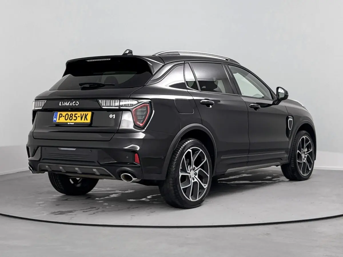 1.5 PHEV | Origineel Nederlands | Automaat | Stoelverwarming | Dodehoekdetectie | 360-Camera | Achteruitrijcamera | Panorama/Schuifkanteldak