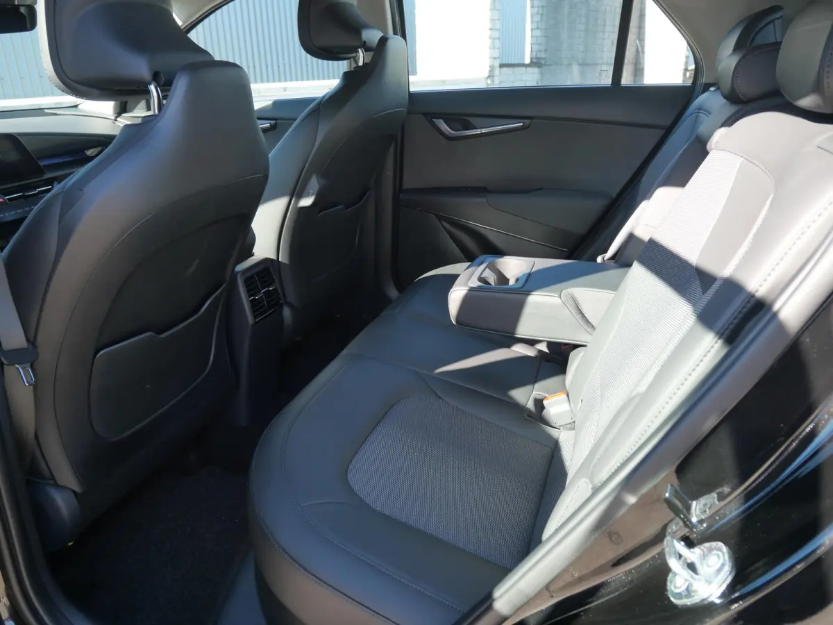 1.6 GDi PHEV DynamicPlusLine | Cruise | Keyless | Stoel-Stuurverwaming | Carplay | Navi |