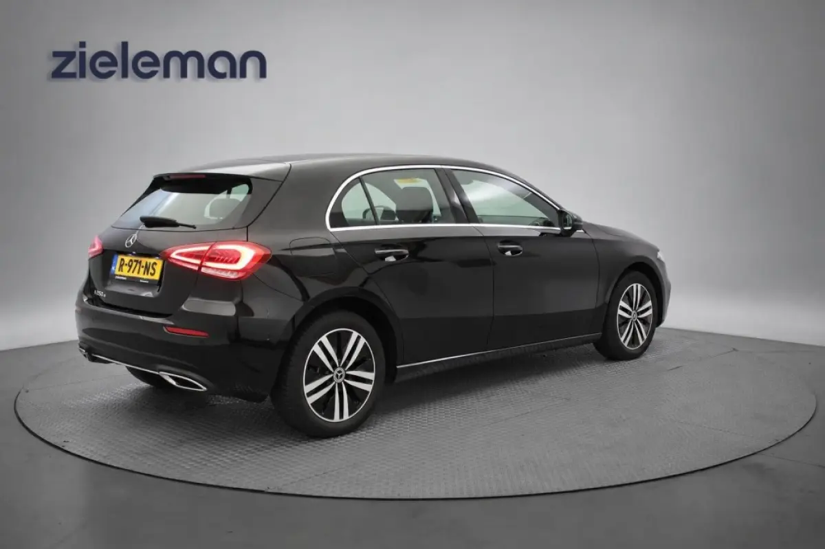 250 e Luxury Line - Camera, Navi, Cruise, Stoelverw. Half Leer