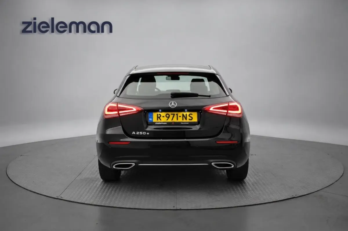 250 e Luxury Line - Camera, Navi, Cruise, Stoelverw. Half Leer