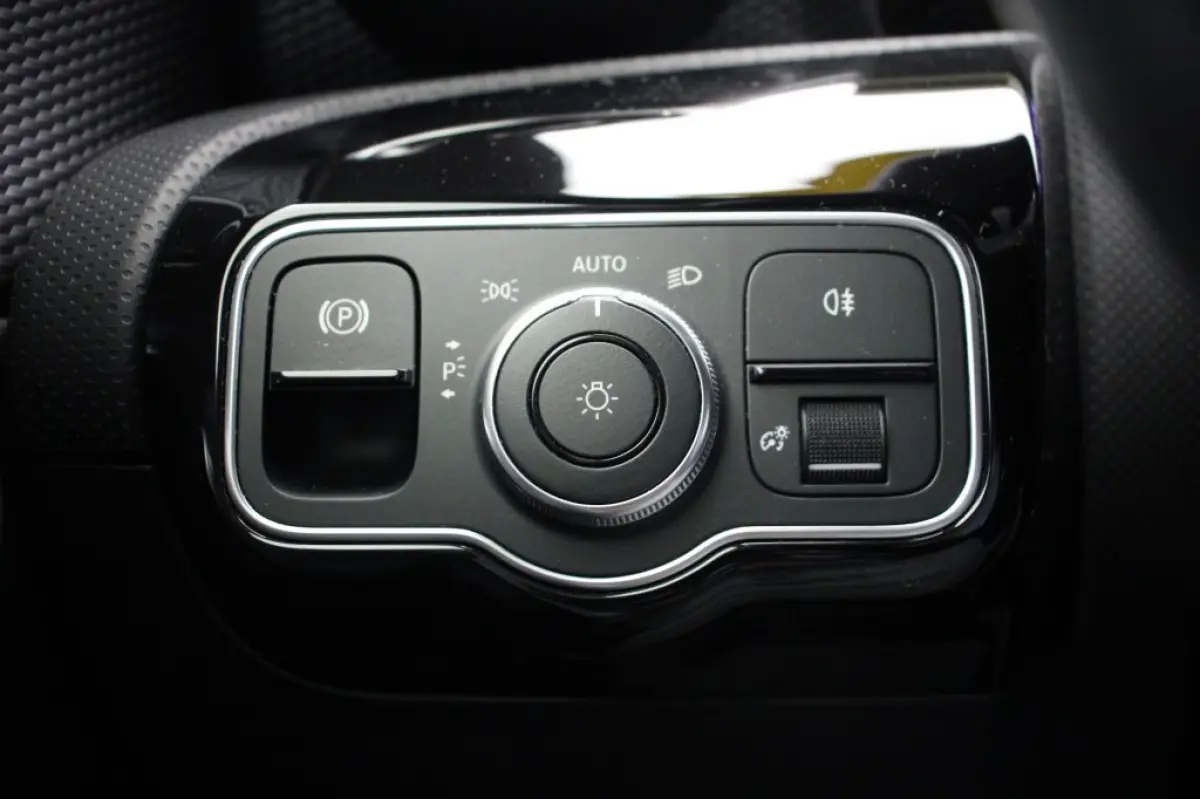 250 e Luxury Line - Camera, Navi, Cruise, Stoelverw. Half Leer
