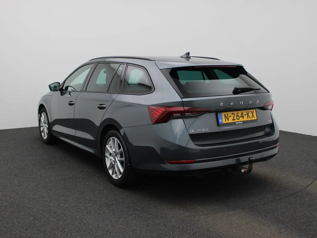 1.5 e-TSI Business Edition Plus | Apple Carplay / Android Auto | Stoelverwarming | Parkeersensoren | Lichtmetalen Velgen |