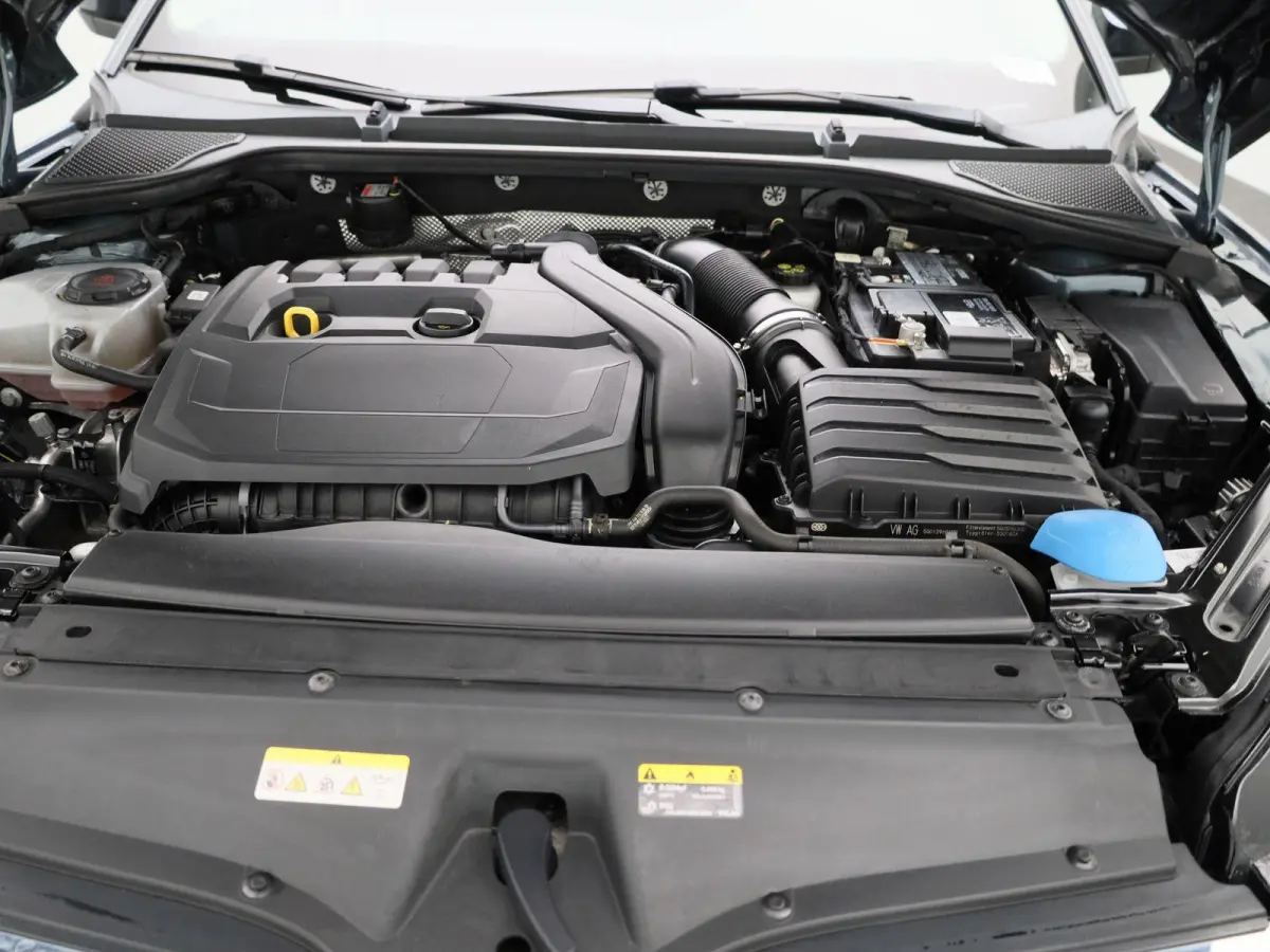 1.5 e-TSI Business Edition Plus | Apple Carplay / Android Auto | Stoelverwarming | Parkeersensoren | Lichtmetalen Velgen |