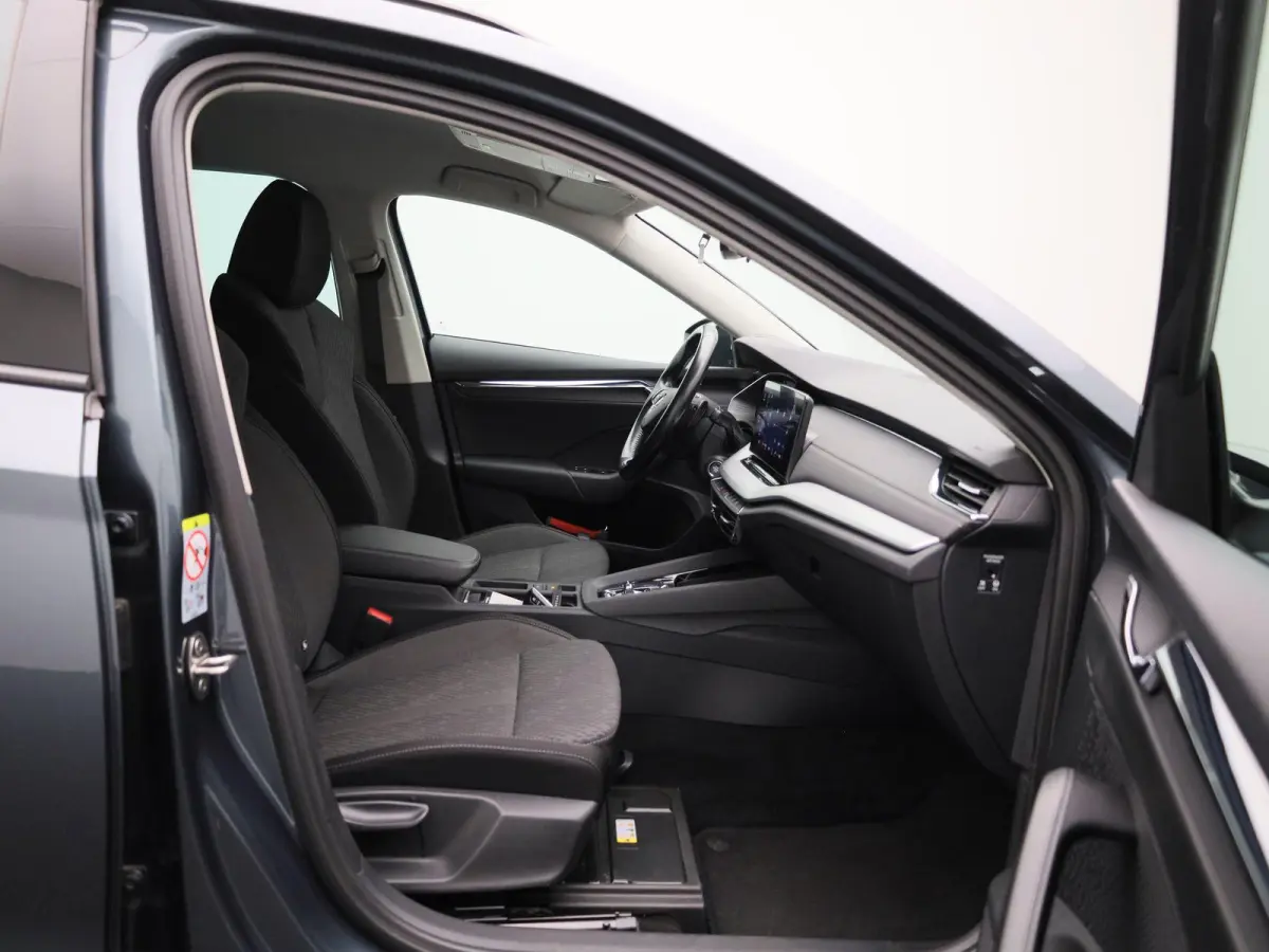 1.5 e-TSI Business Edition Plus | Apple Carplay / Android Auto | Stoelverwarming | Parkeersensoren | Lichtmetalen Velgen |