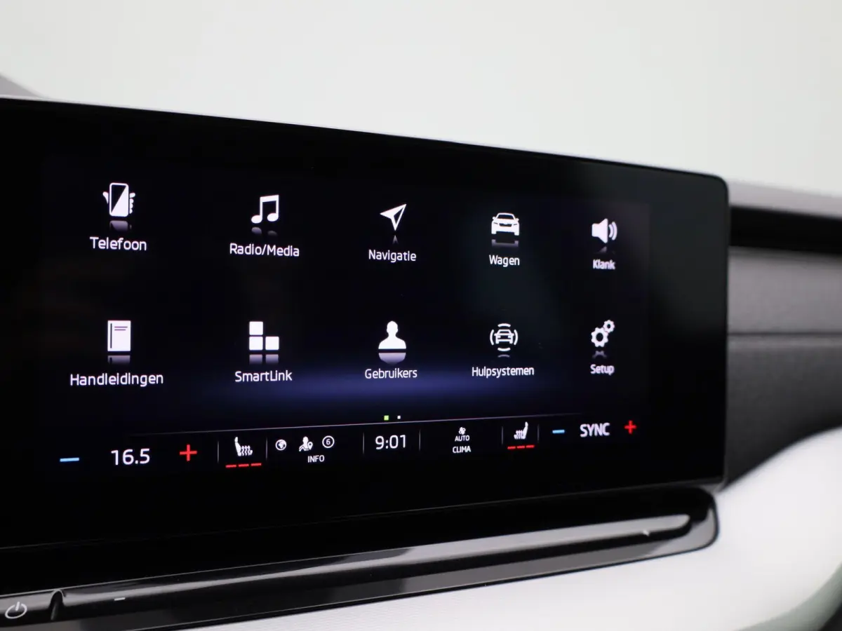 1.5 e-TSI Business Edition Plus | Apple Carplay / Android Auto | Stoelverwarming | Parkeersensoren | Lichtmetalen Velgen |