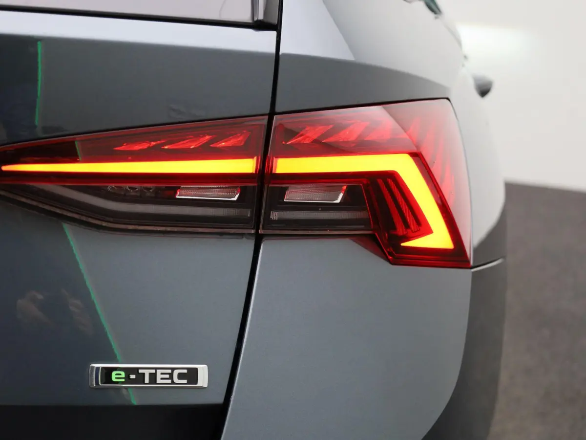 1.5 e-TSI Business Edition Plus | Apple Carplay / Android Auto | Stoelverwarming | Parkeersensoren | Lichtmetalen Velgen |