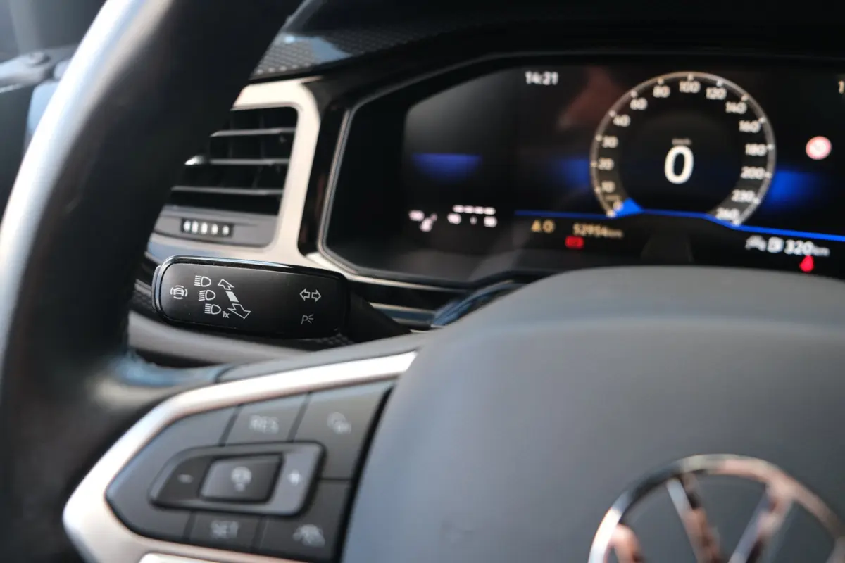 1.0 TSI Life Business Viritual Navi Carplay ACC PDC