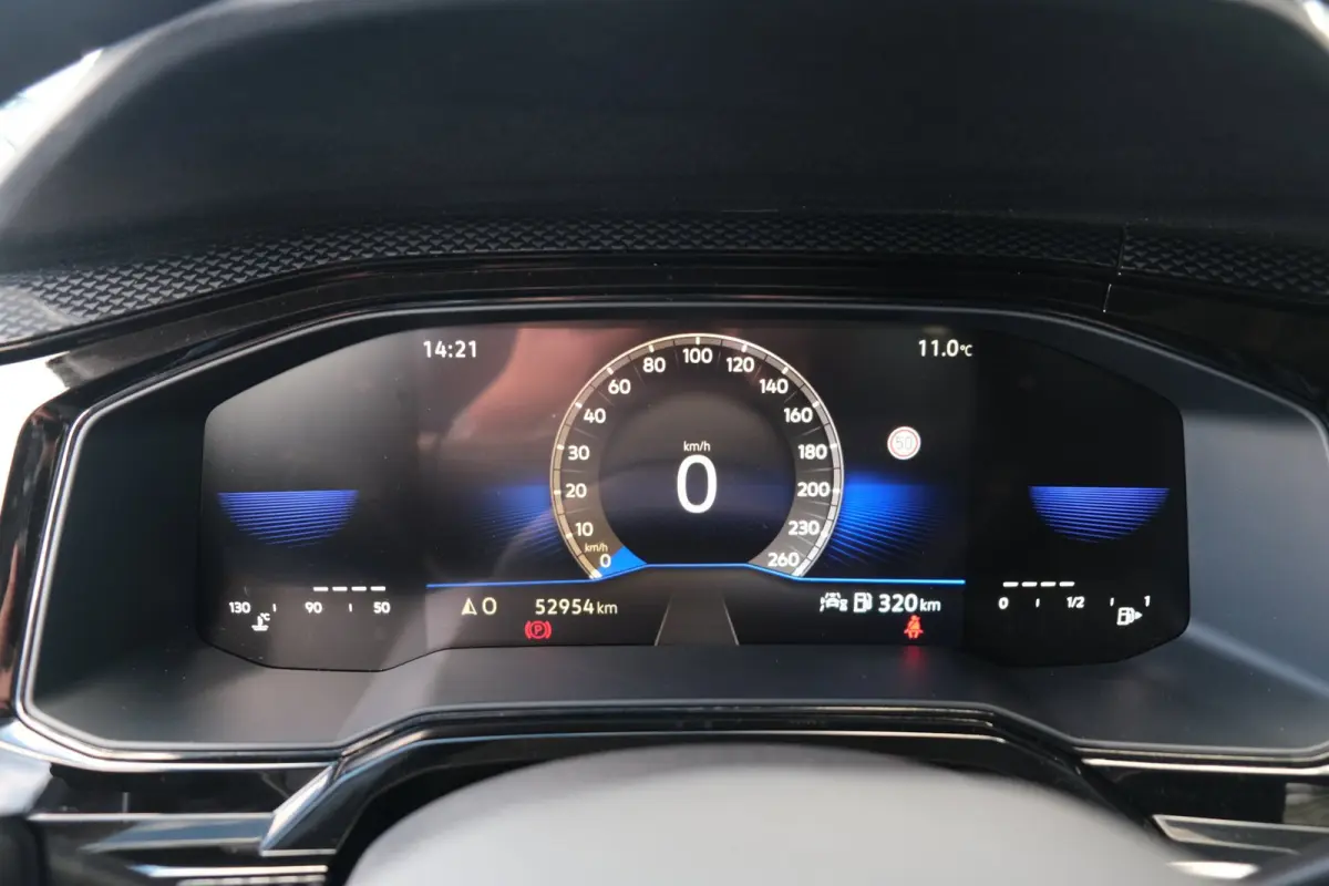 1.0 TSI Life Business Viritual Navi Carplay ACC PDC