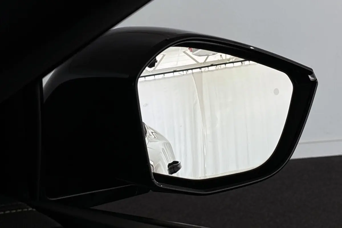 1.6 HYbrid 225 GT Pano FOCAL Massage 360 Camera Night Vision