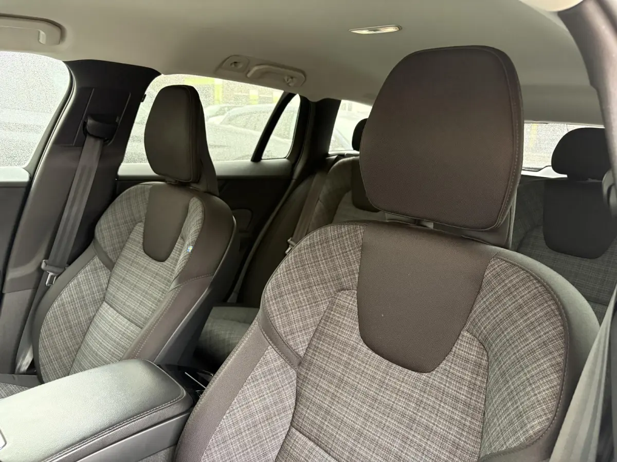 2.0 T6 Plug-in hybrid AWD Core Bright LONG RANGE 19 KWh 1E EIG./NL-AUTO/TREKHAAK/SOH 100%