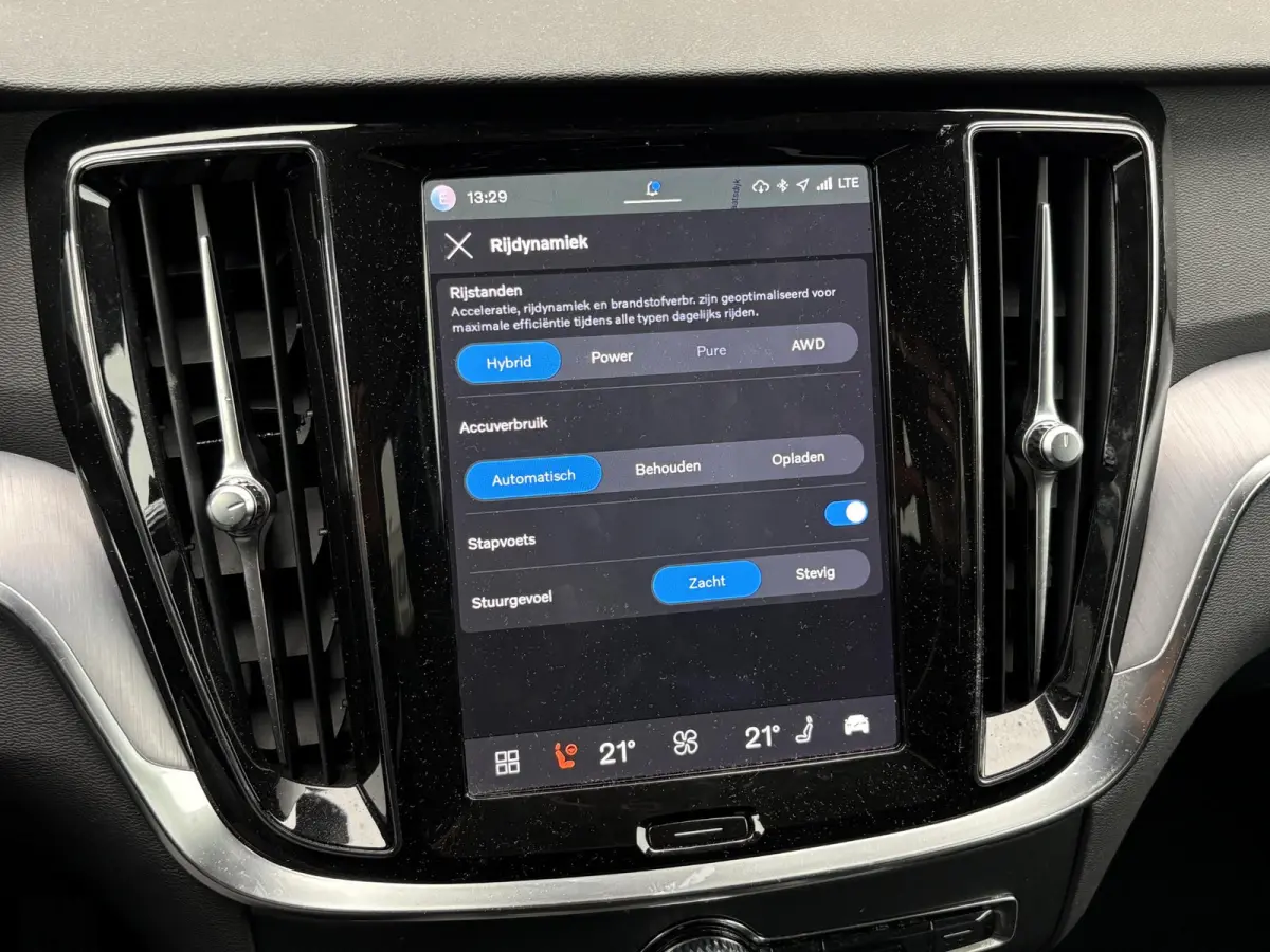 2.0 T6 Plug-in hybrid AWD Core Bright LONG RANGE 19 KWh 1E EIG./NL-AUTO/TREKHAAK/SOH 100%