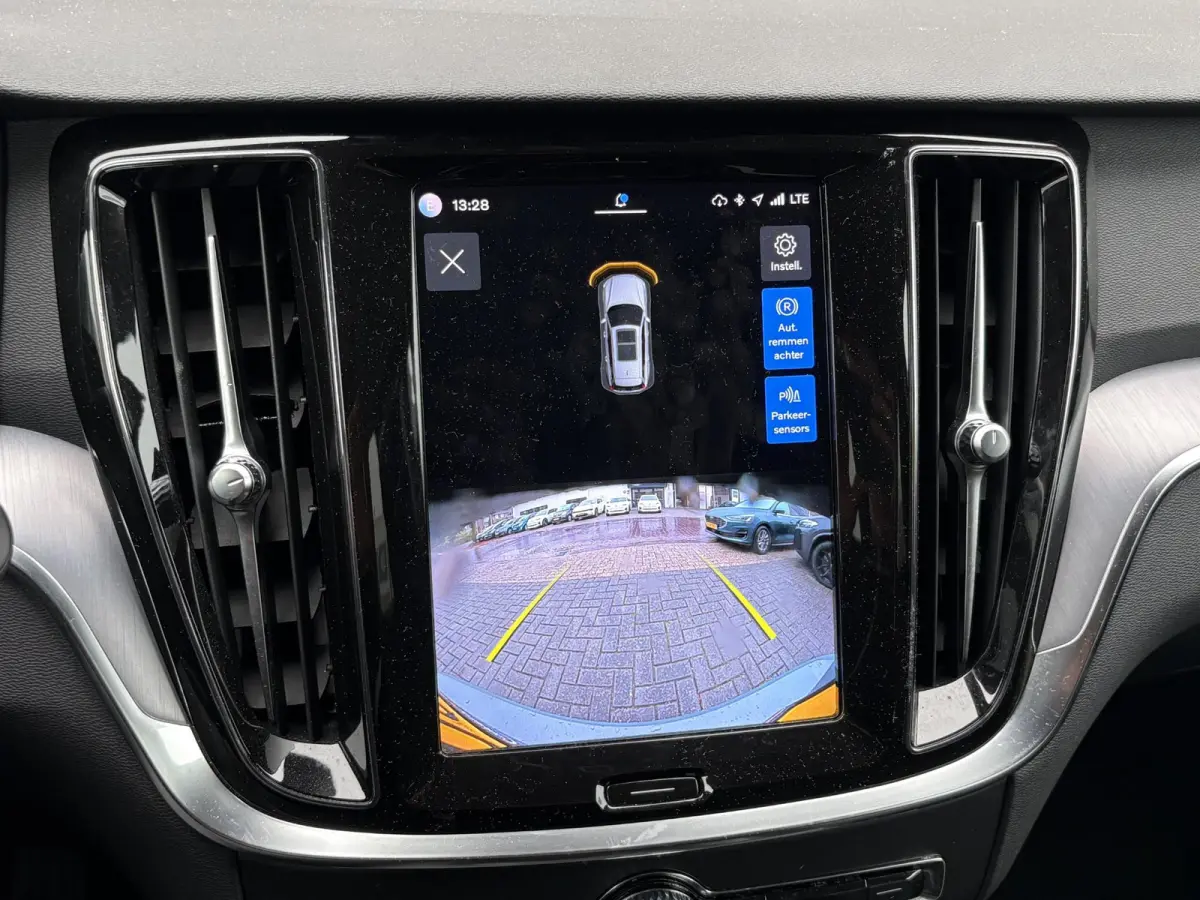 2.0 T6 Plug-in hybrid AWD Core Bright LONG RANGE 19 KWh 1E EIG./NL-AUTO/TREKHAAK/SOH 100%