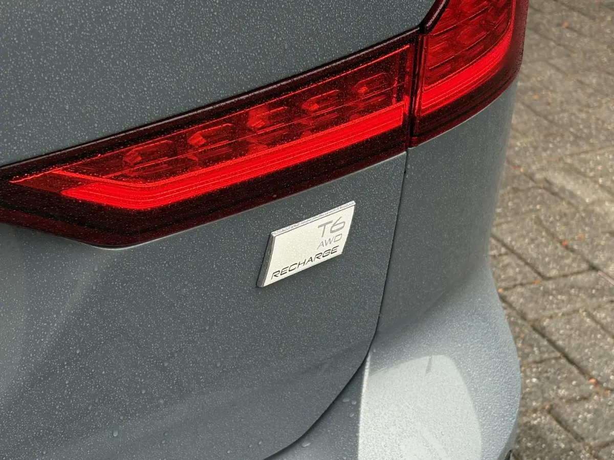2.0 T6 Plug-in hybrid AWD Core Bright LONG RANGE 19 KWh 1E EIG./NL-AUTO/TREKHAAK/SOH 100%