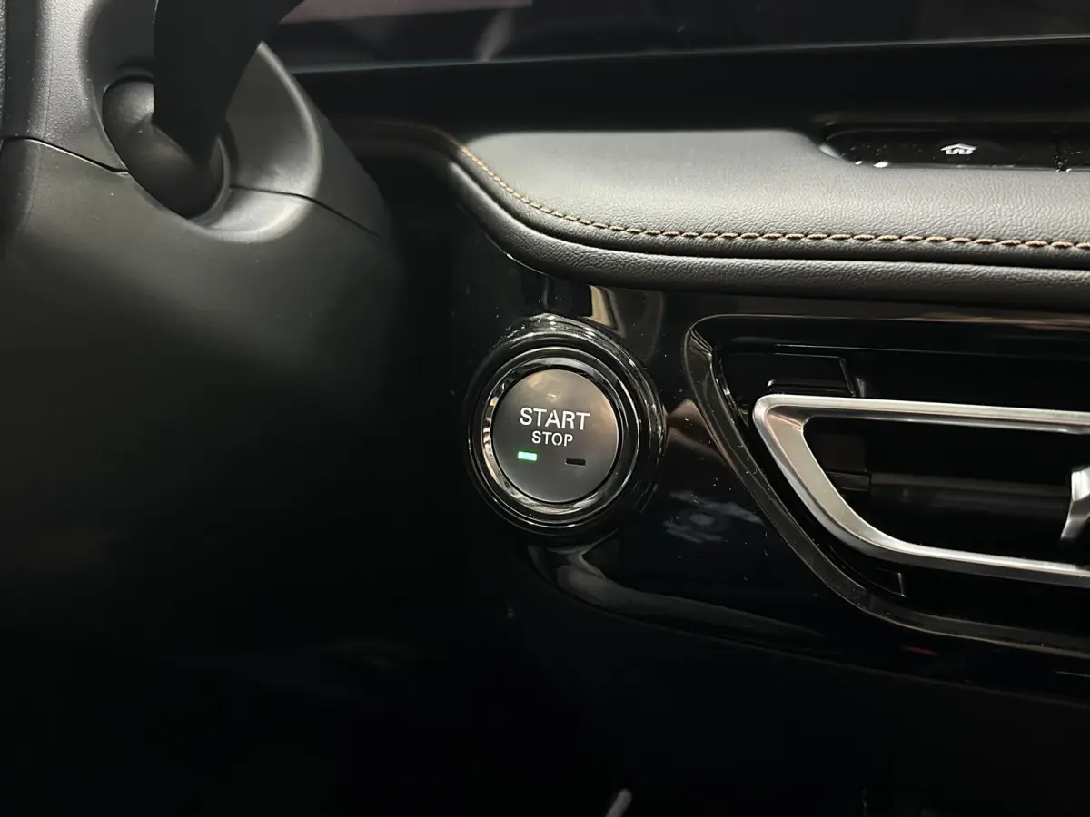 1.5 Luxury | Leder | Apple Carplay/Android Auto |