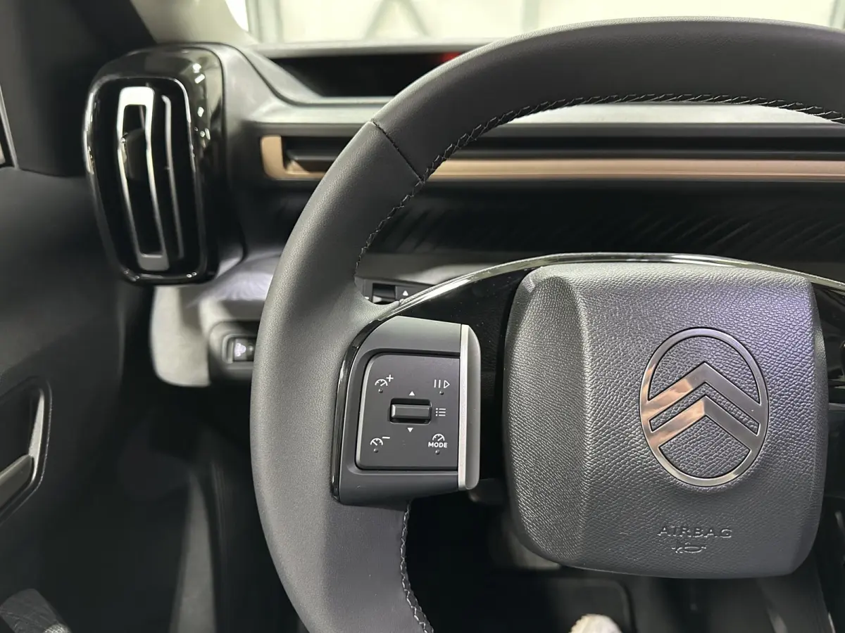1.2 Hybrid 145pk Plus 7p. | Apple Carplay/Android Auto | Camera |