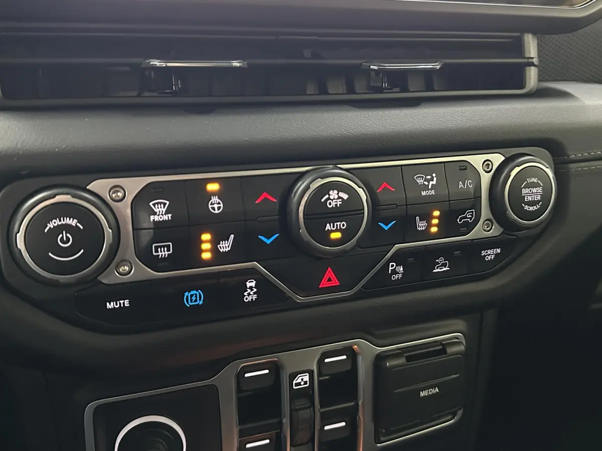 4xe 380 Rubicon PHEV Hard Top | Acc | Camera | Leder |
