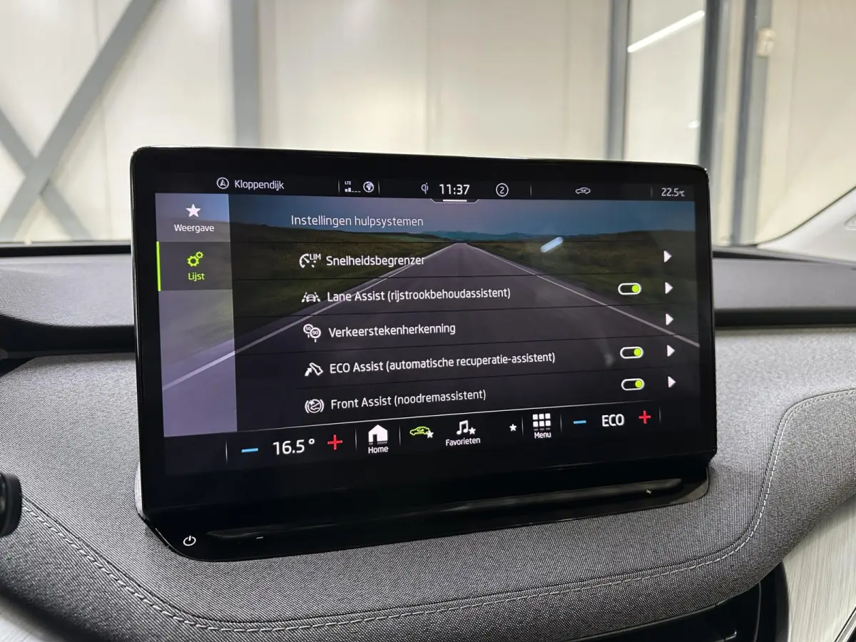 60 | Matrix (Crystal Lighting) | Camera | Keyless | Carplay | Navi