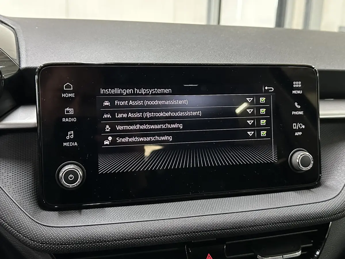 1.0 TSI 115 pk DSG Edition | Apple Carplay/Android Auto | Camera | Winter Pakket |