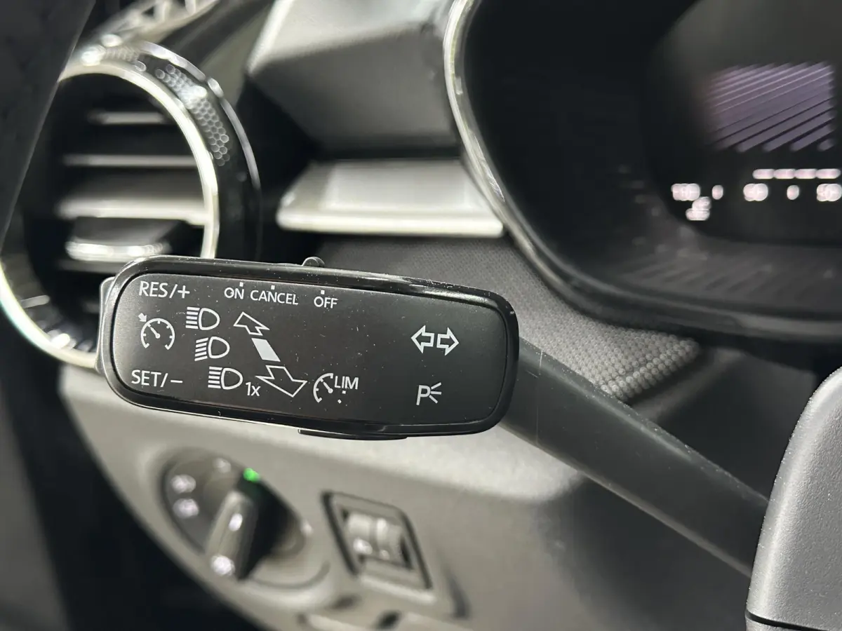 1.0 TSI 115 pk DSG Edition | Apple Carplay/Android Auto | Camera | Winter Pakket |