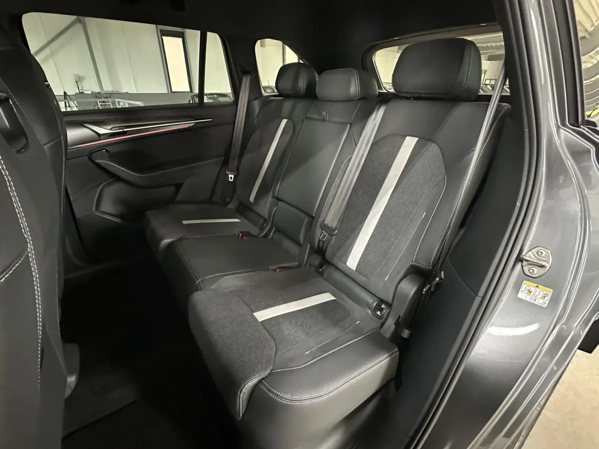 1.5 TSI PHEV Sportline | Trekhaak | Canton | Comfort-pack | Dynamic-pack