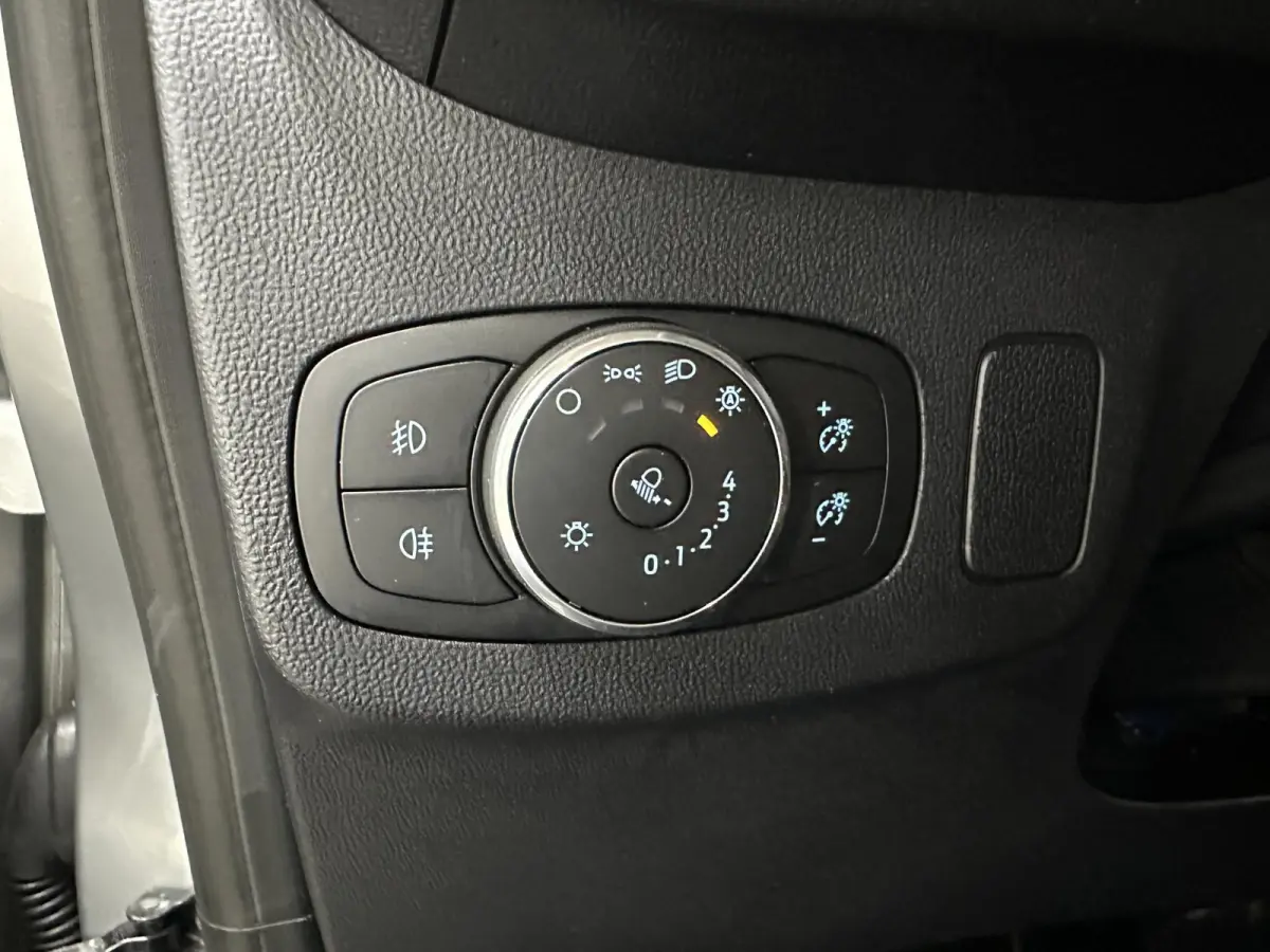 1.0 EcoBoost Titanium | Comfort- Winter pack |