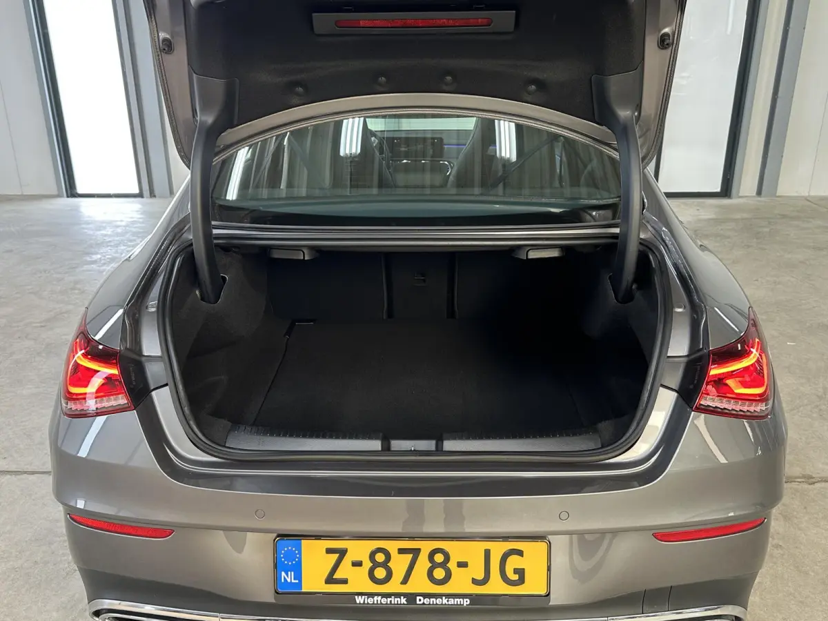 200 AMG Line | Pano | El. stoelen | LED |