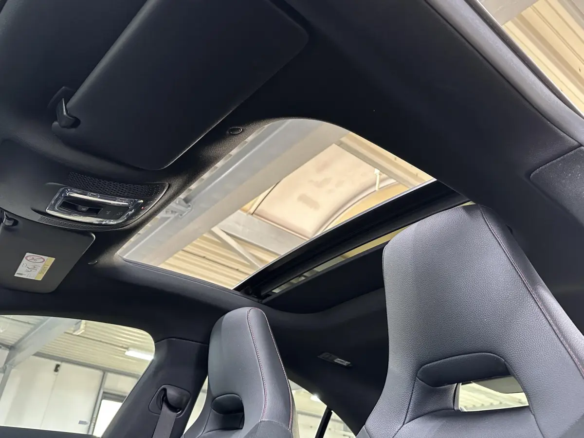 200 AMG Line | Pano | El. stoelen | LED |