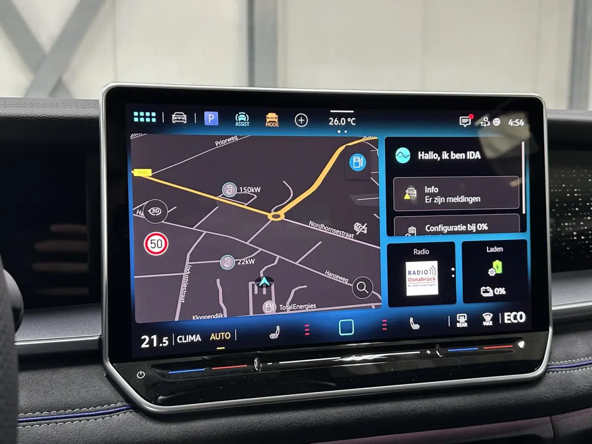 1.5 eHybrid R-Line | Trekhaak-pakket | Navigatie-pakket | Stoel- & stuurverwarming