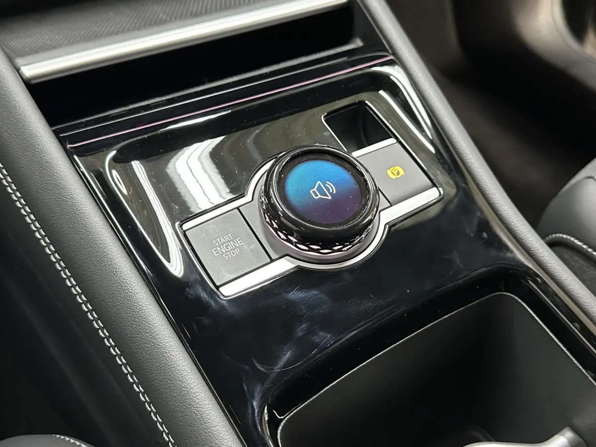 1.5 eHybrid R-Line | Trekhaak-pakket | Navigatie-pakket | Stoel- & stuurverwarming