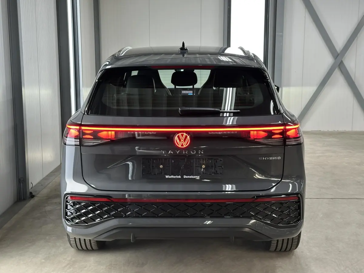 1.5 eHybrid R-Line | Trekhaak-pakket | Navigatie-pakket | Stoel- & stuurverwarming