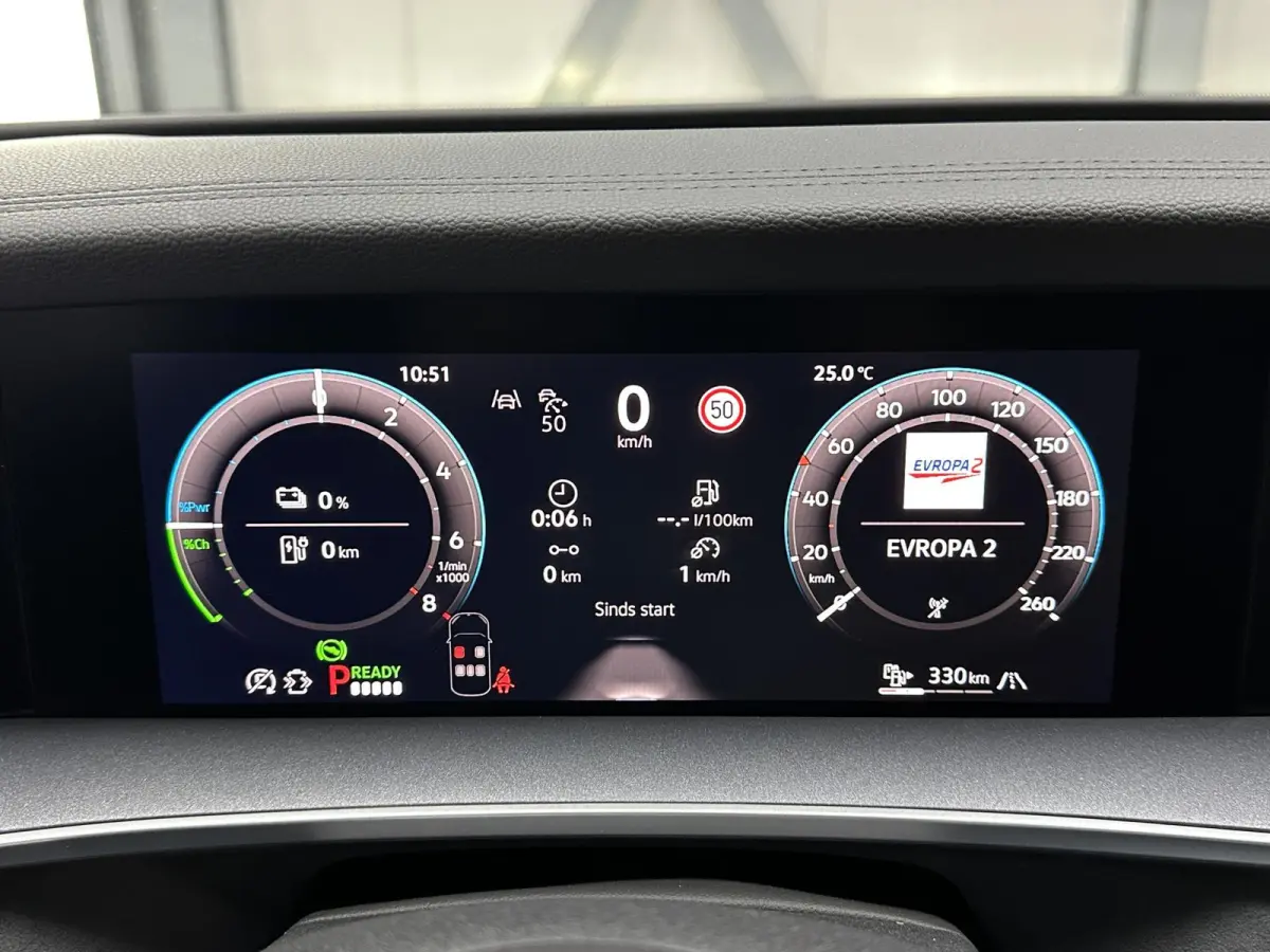 1.5 eHybrid R-Line | Trekhaak-pakket | Navigatie-pakket | Stoel- & stuurverwarming