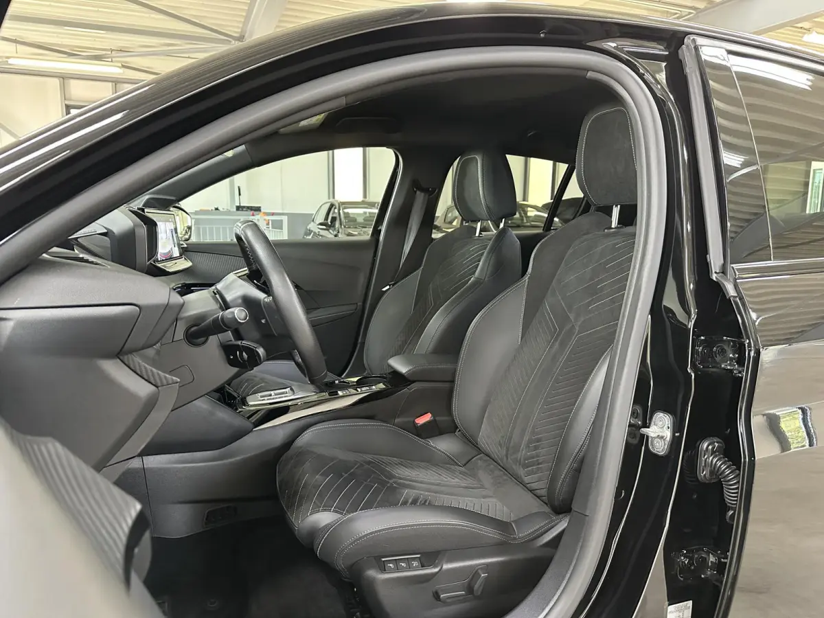 EV GT 51 kWh 157pk | Warmtepomp | Vision pack | Alcantara pack | Navigatie pack