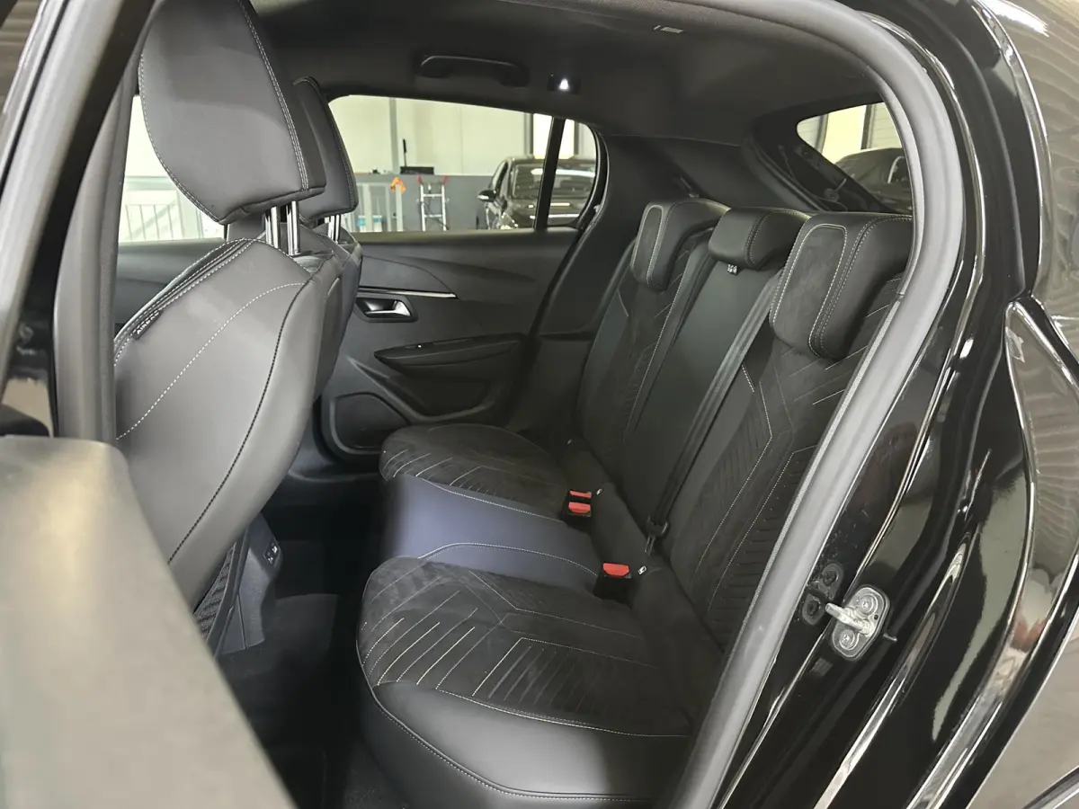 EV GT 51 kWh 157pk | Warmtepomp | Vision pack | Alcantara pack | Navigatie pack