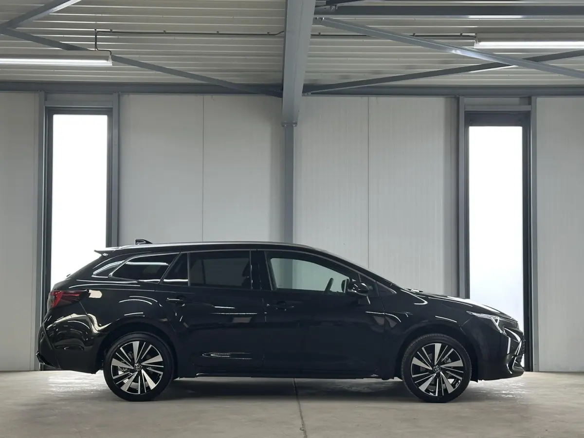 Hybrid 140 Dynamic | Acc | Camera | stoel stuur verw. |