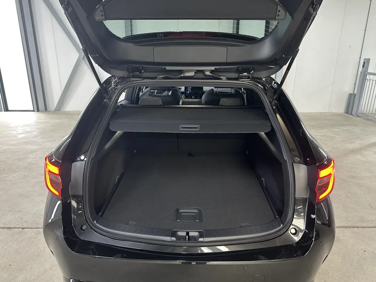 Hybrid 140 Dynamic | Acc | Camera | stoel stuur verw. |