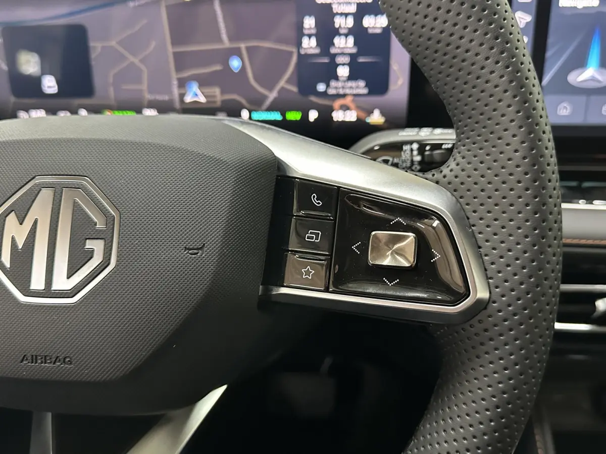 1.5 Luxury | Leder | Apple Carplay/Android Auto |